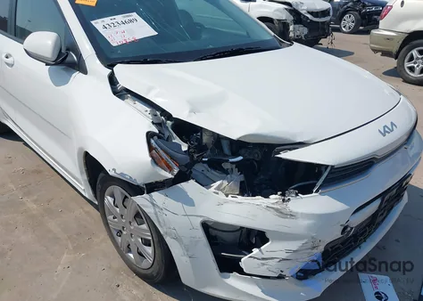 2022 Kia Rio S z USA, uszkodzony, nr VIN 3KPA24AD3NE493632